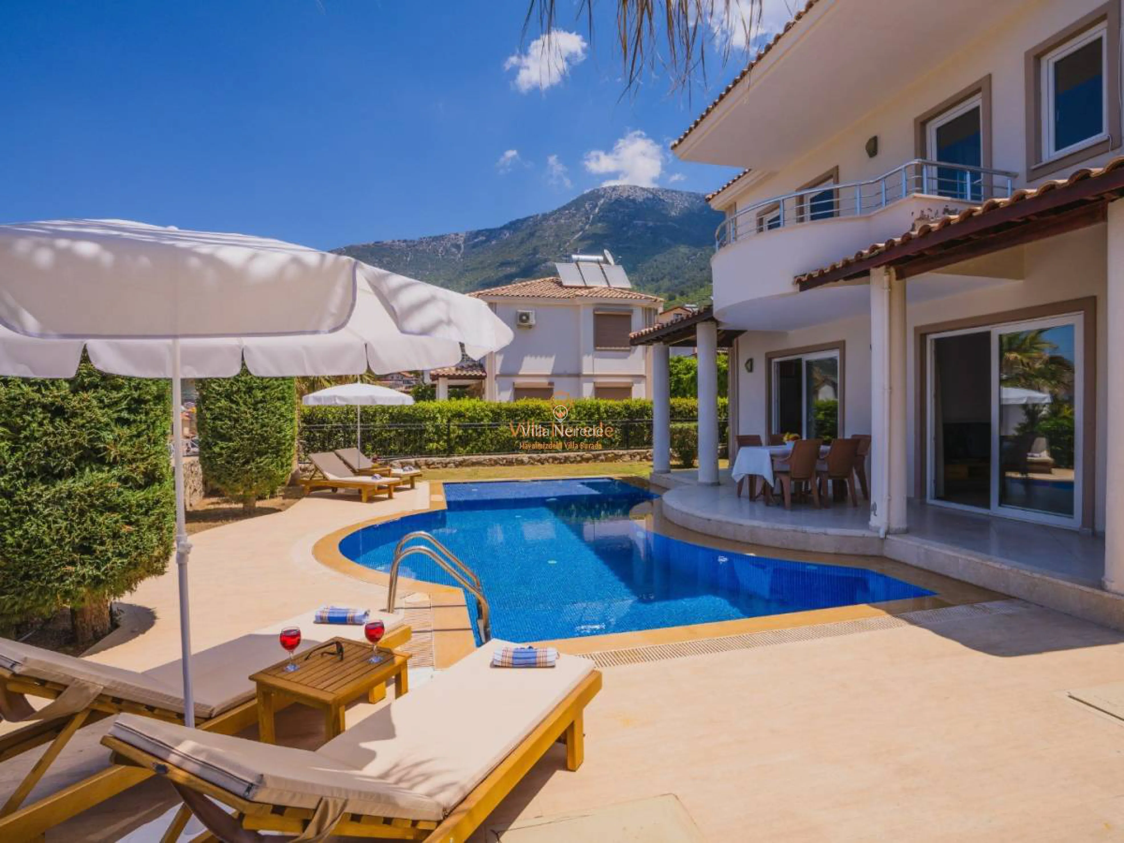 villa-royal-15-374878128-b.jpg