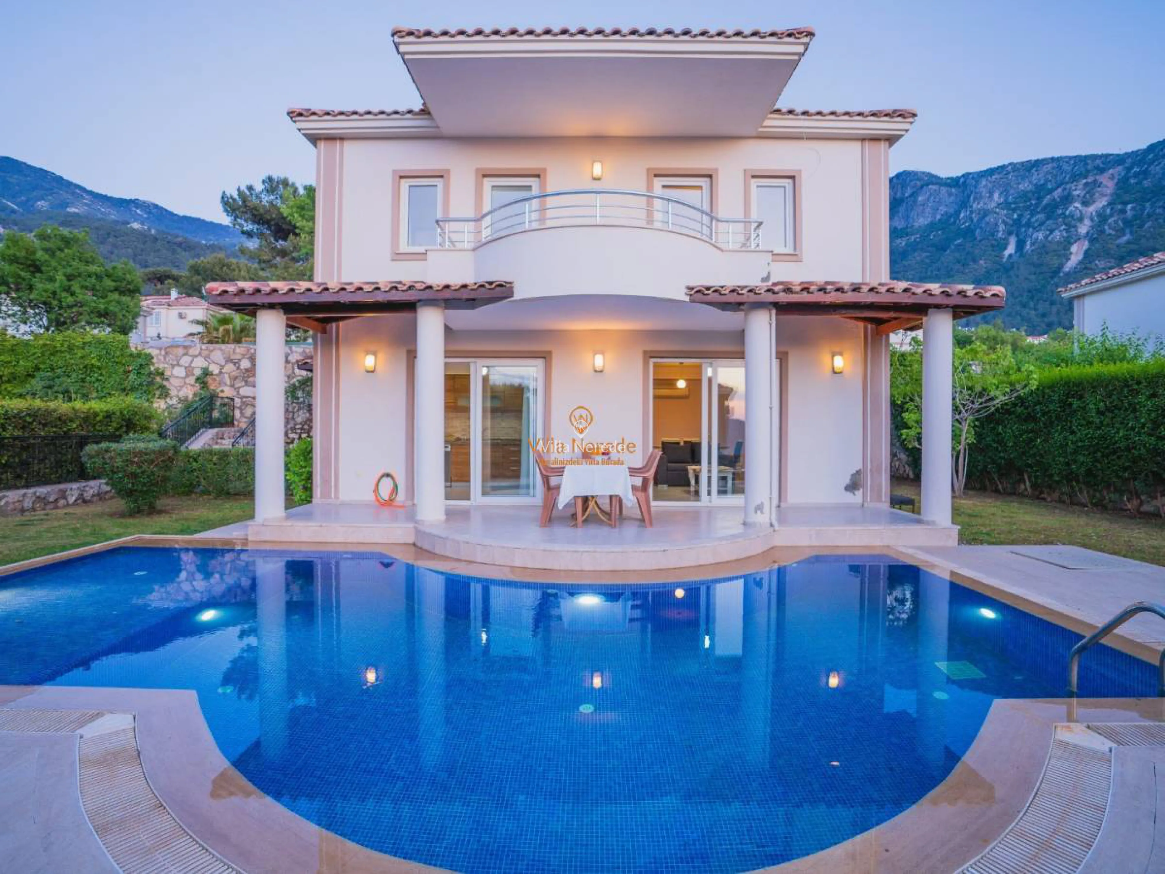 villa-royal-15-713981114-b.jpg