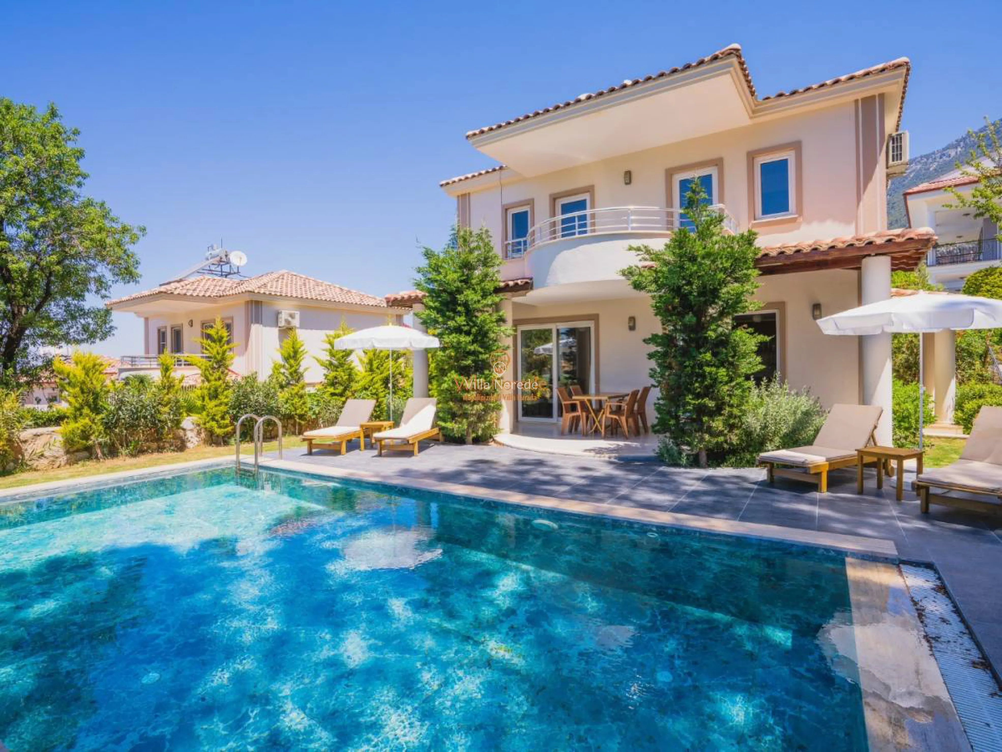 villa-royal-2-264501114-b.jpg