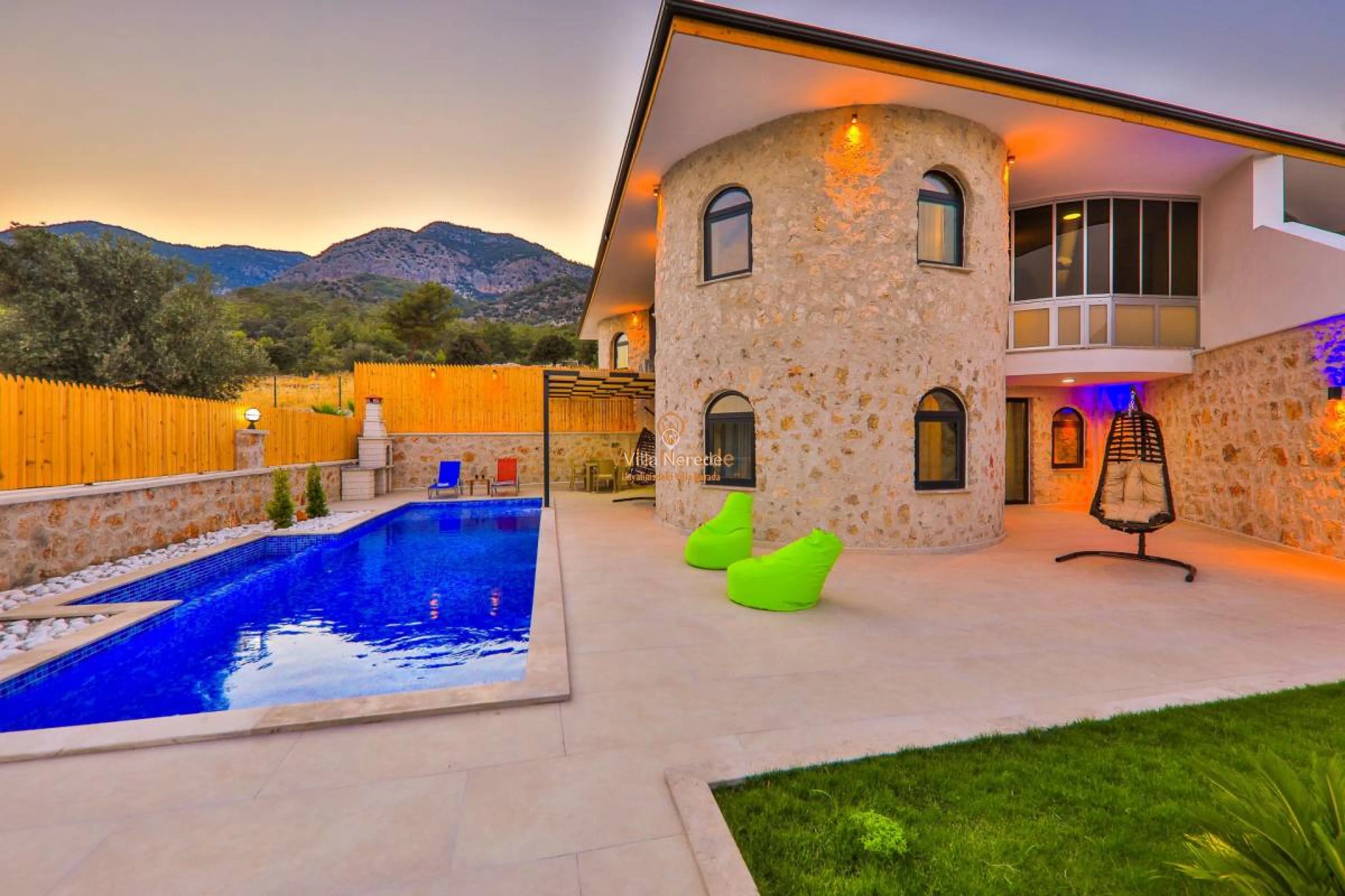 villa-sandak-2-2080993013-b.jpg