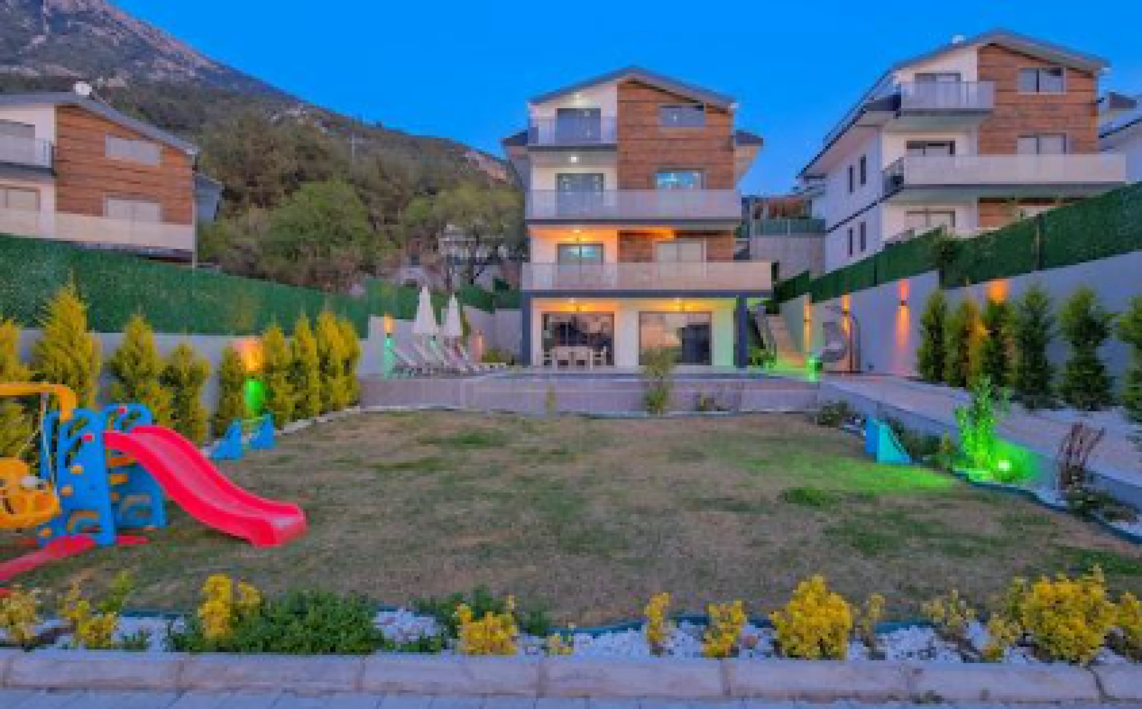 Villa Lopi 1 - Muhafazakar Havuz Alanlı Kiralık Villa