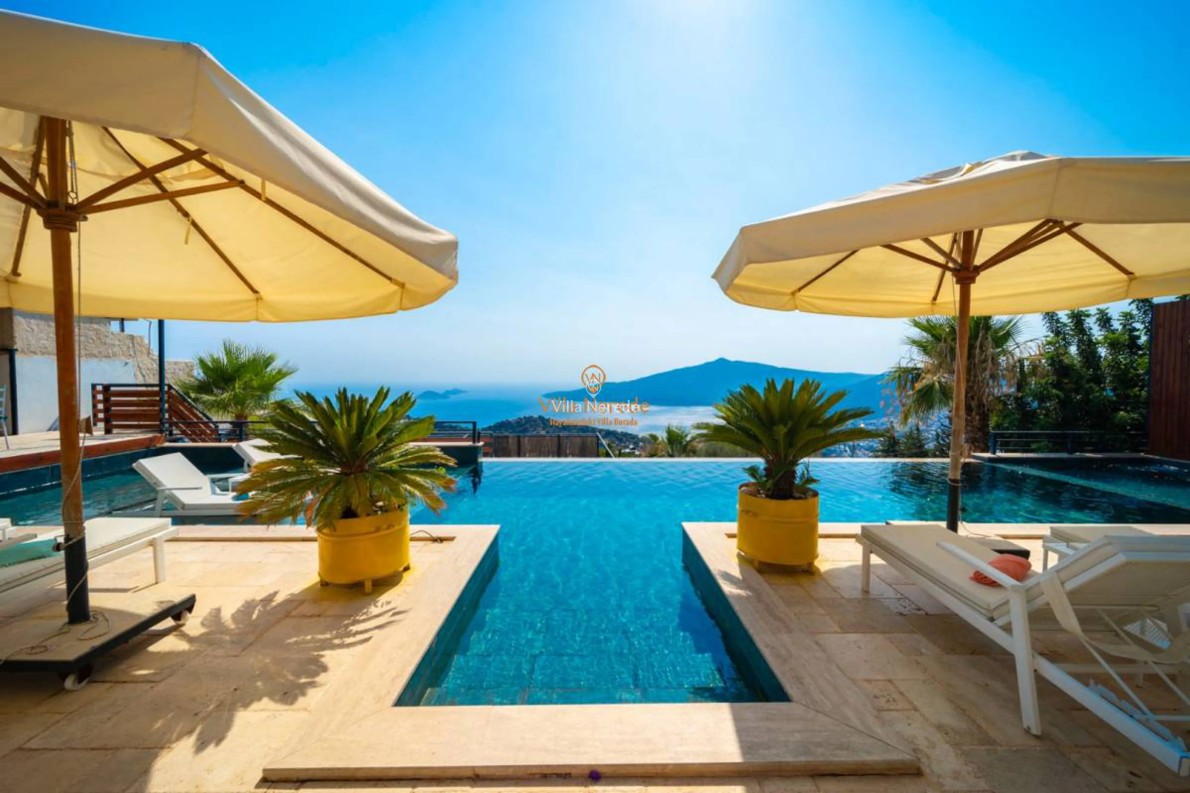 villa-titanic-306451808-b.jpg