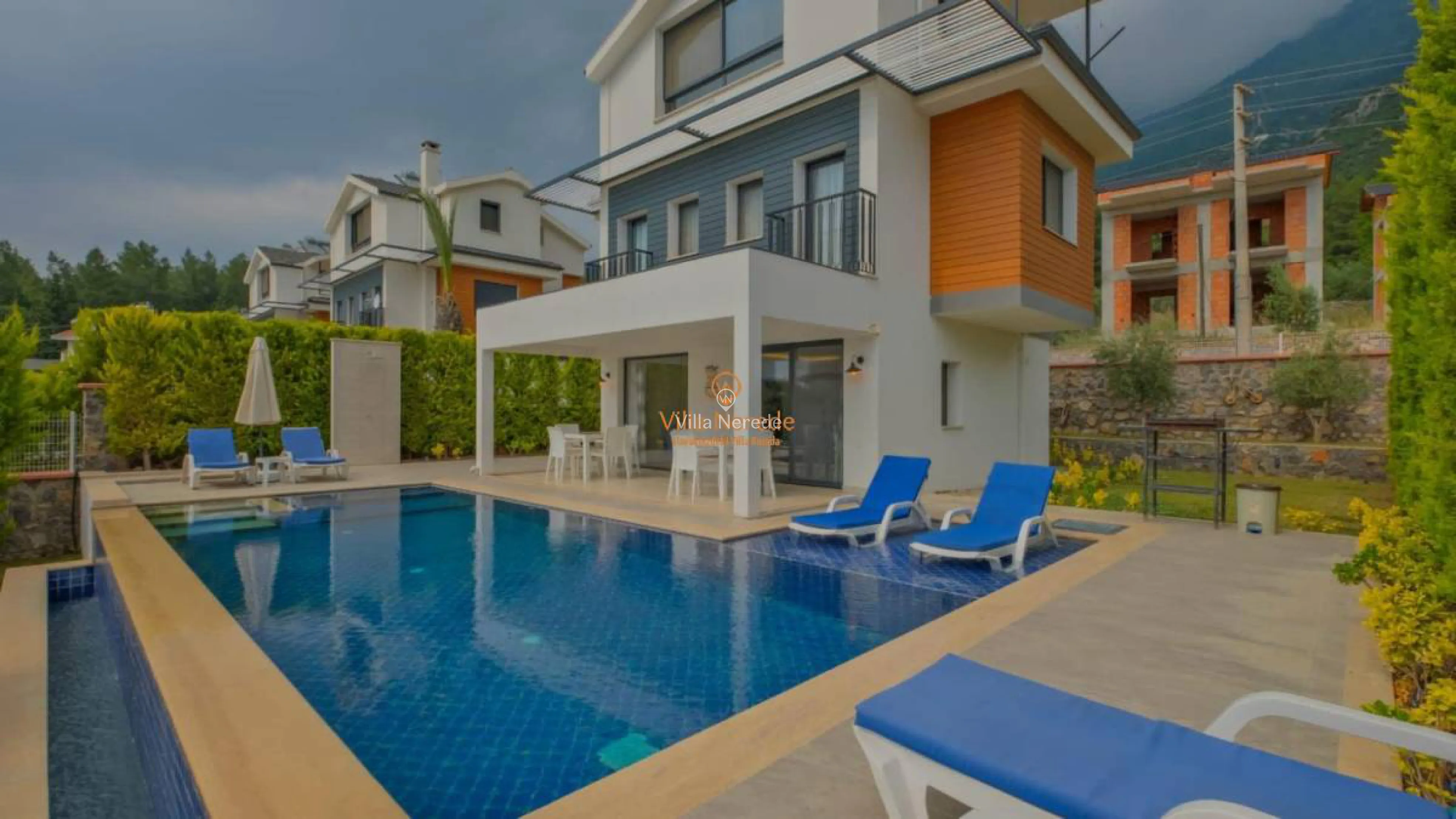villa-toharya-609768871-b.jpeg