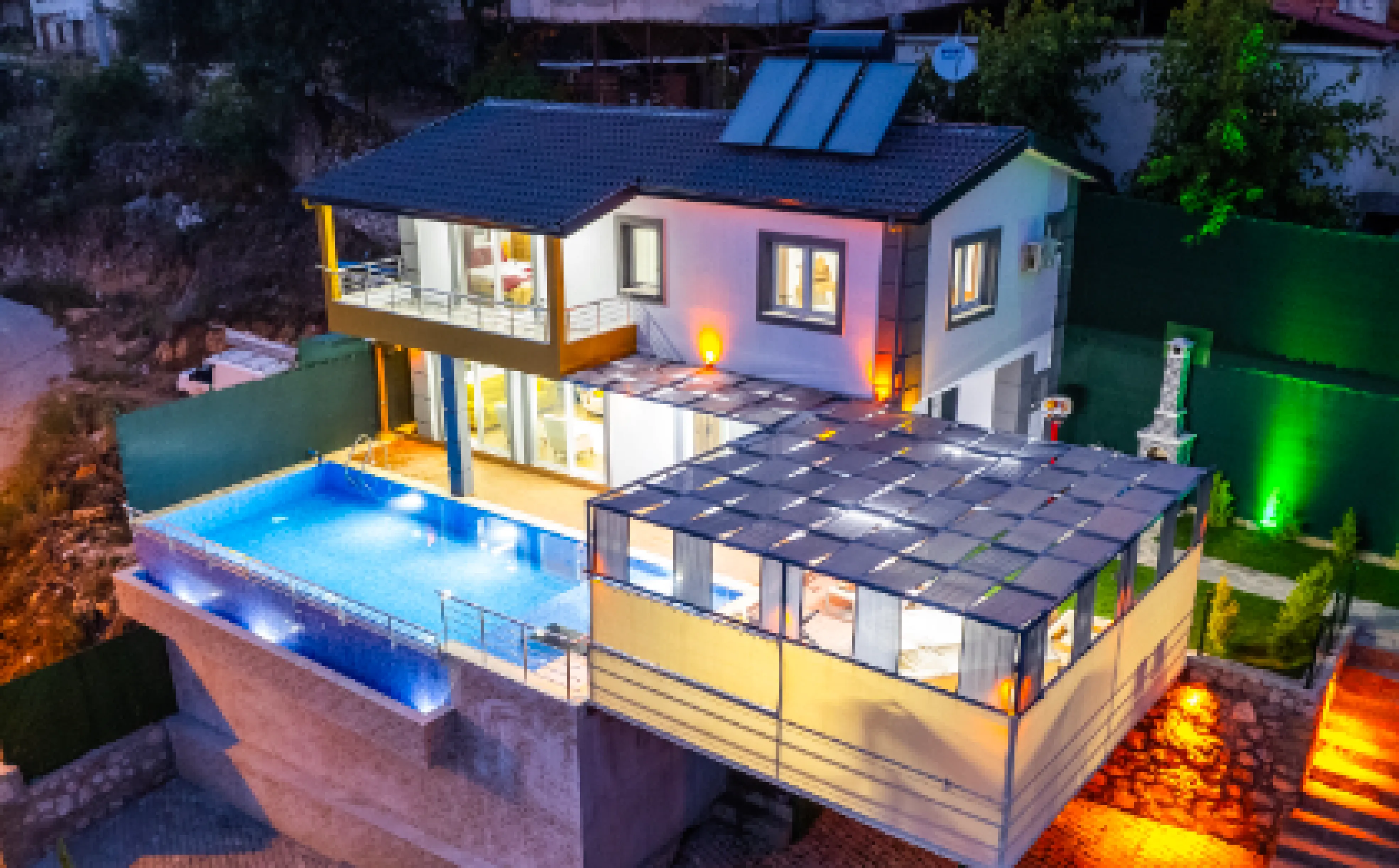 Villa Uçurum - Isıtmalı Havuzlu, 6 Kişilik Kiralık Villa