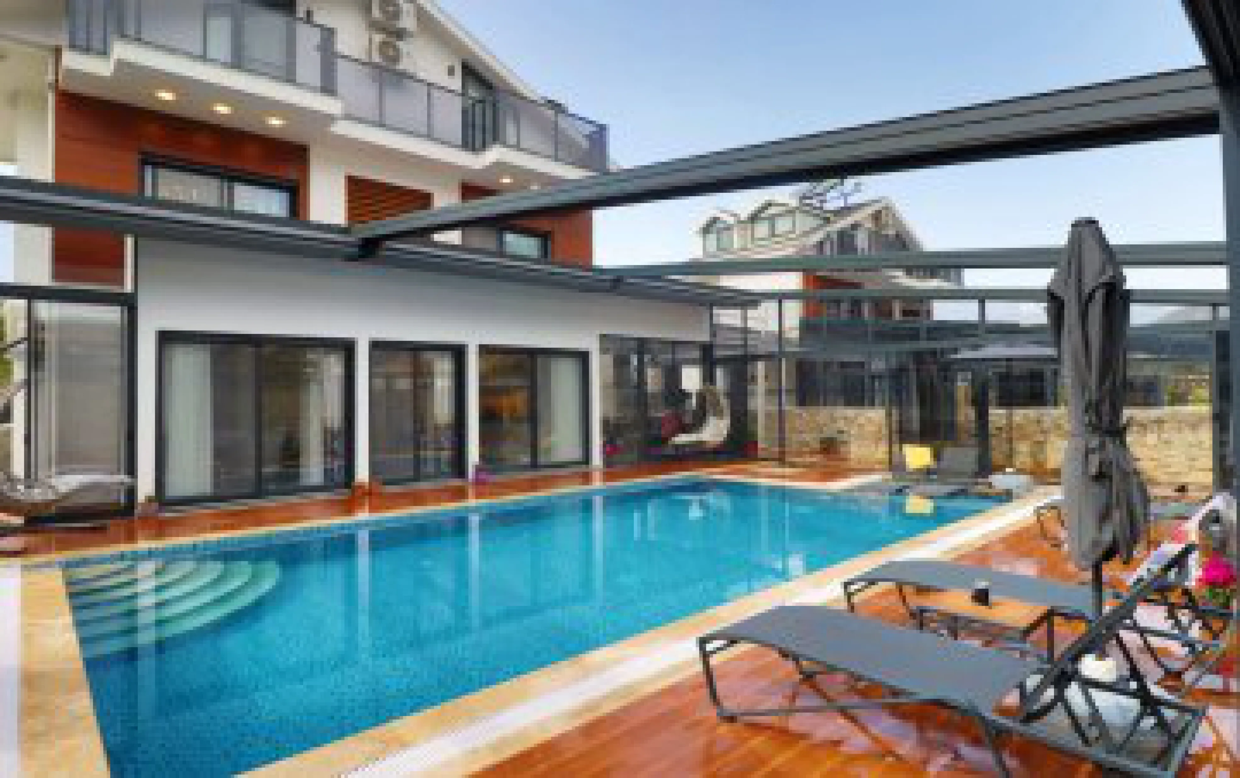 Villa Barış - Kapalı Havuz & Geniş Havuzlu Kiralık Villa
