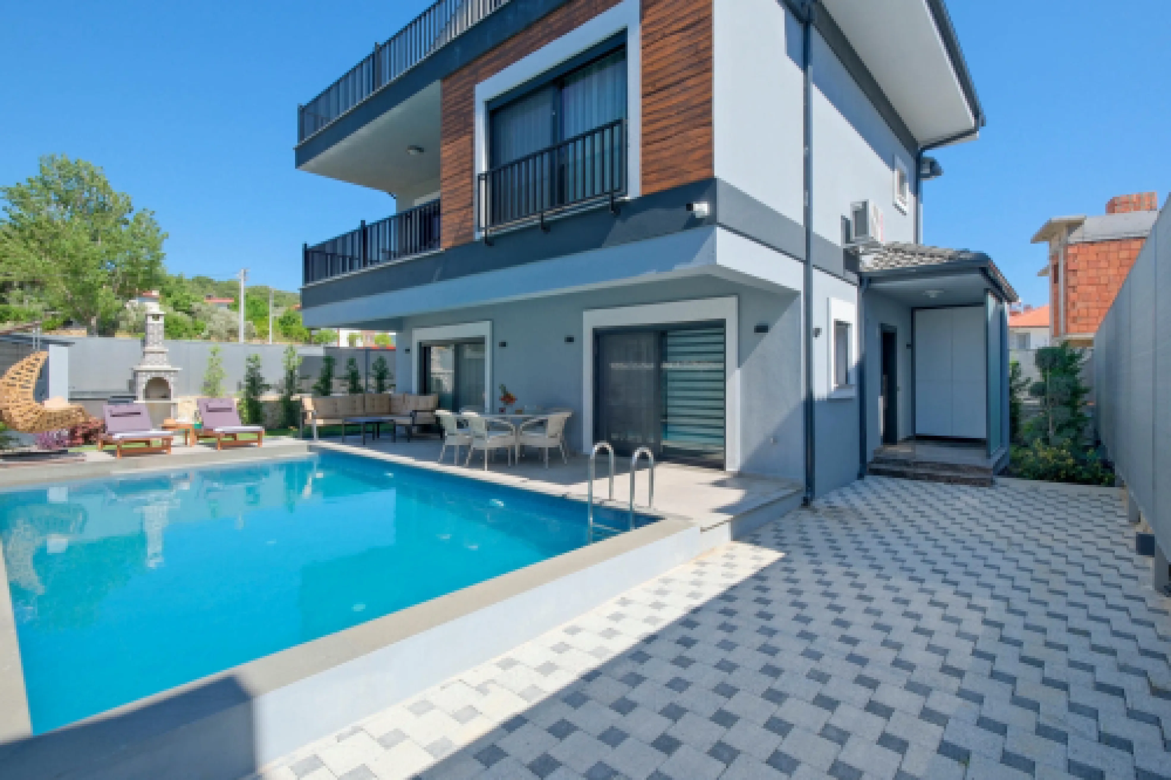 Villa White 2