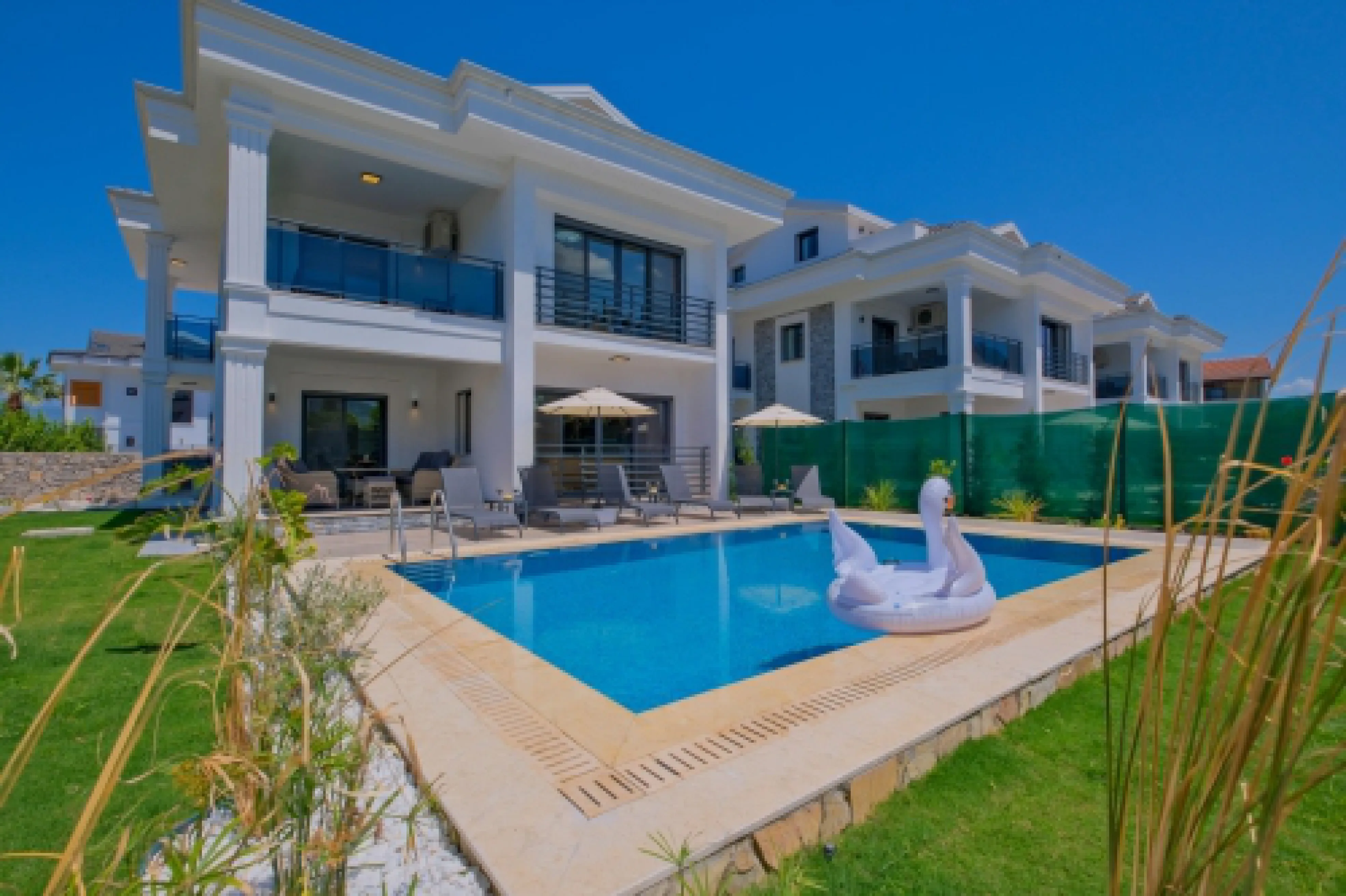 Villa Palm 2