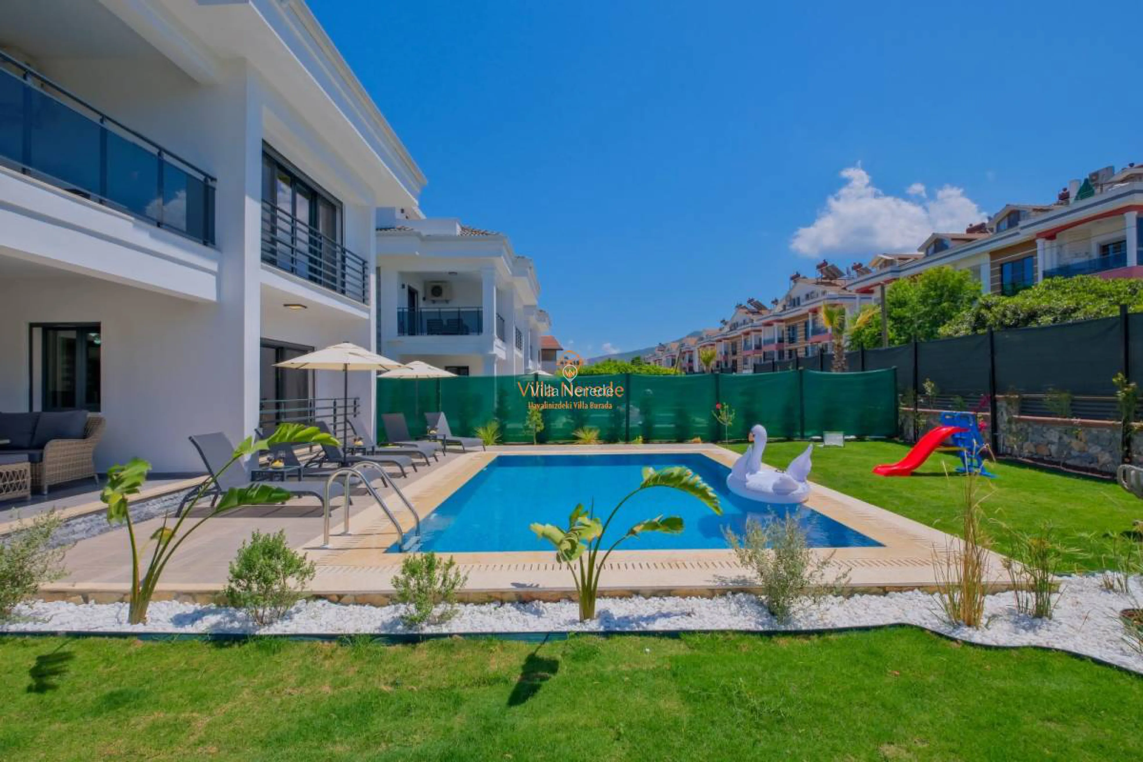 villa-white-palm-3-1498190290-b.jpg