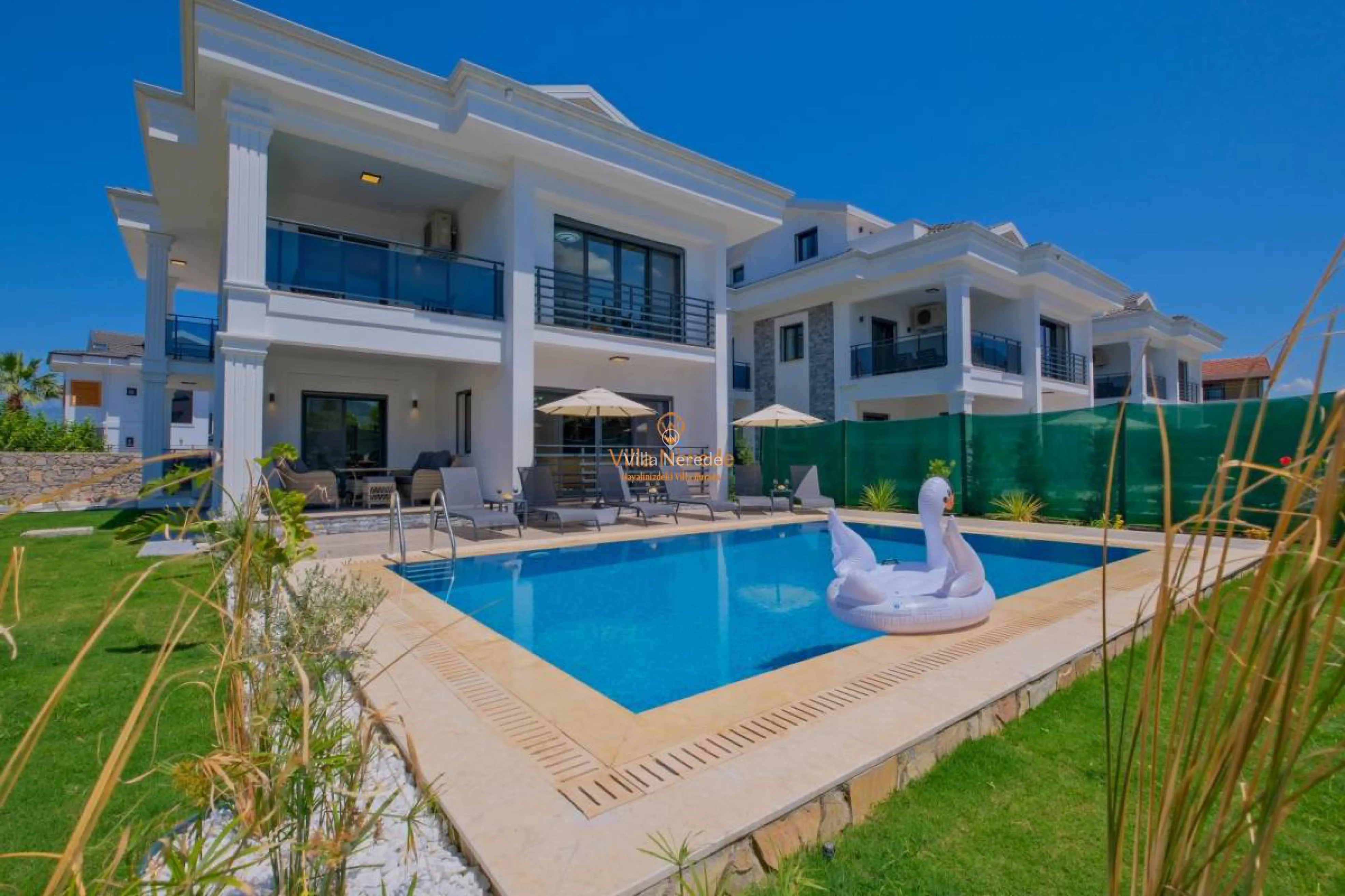 villa-white-palm-3-1661891537-b.jpg