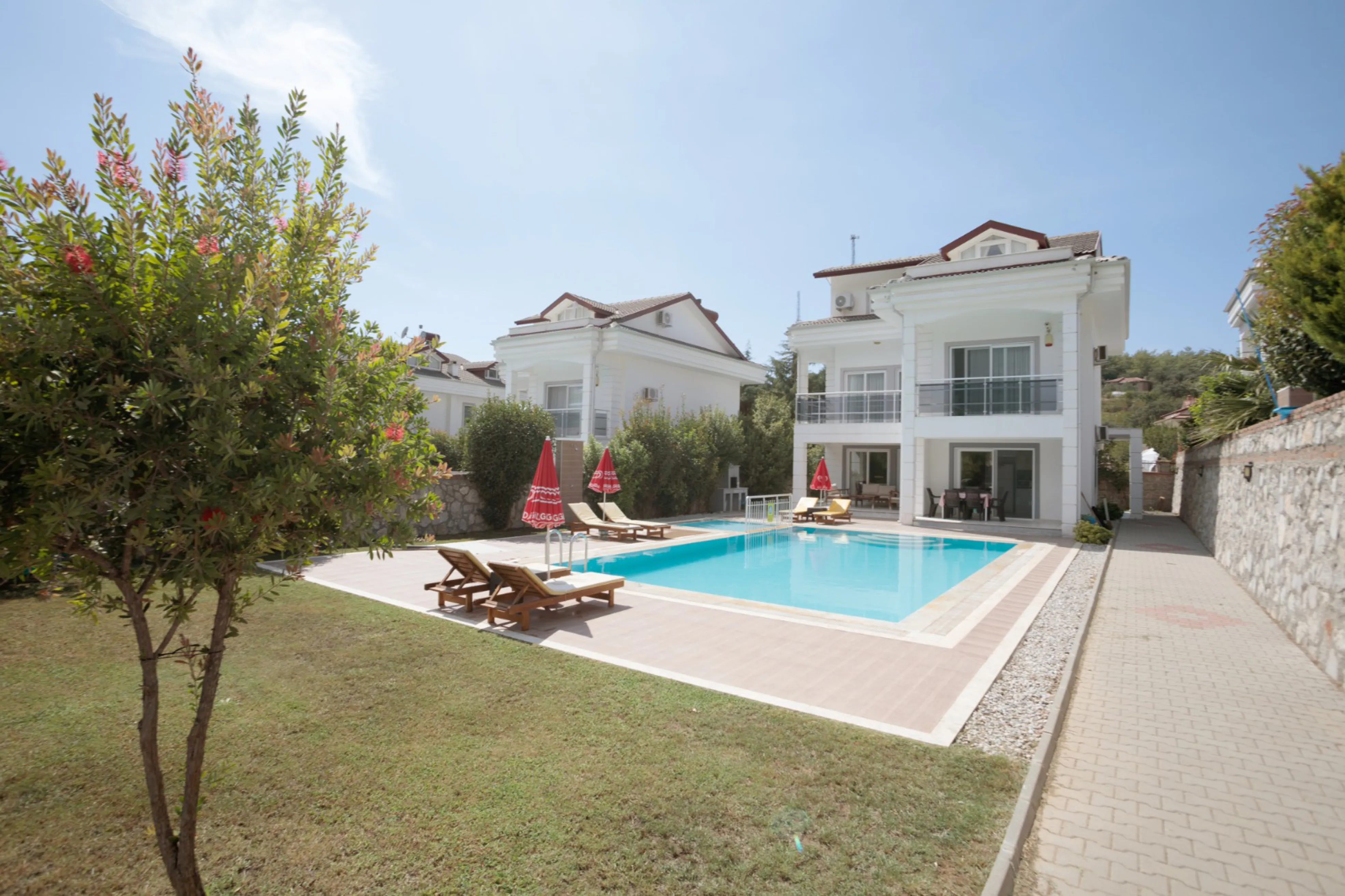 Villa Beran 1 - Çocuk Havuzu & Geniş Havuzlu Kiralık Villa