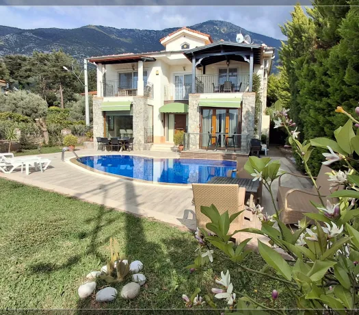 Villa Rose 1