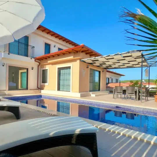 Kalkan Çukurbağ'da Kiralık Villa & Şehirde Konforlu Tatil