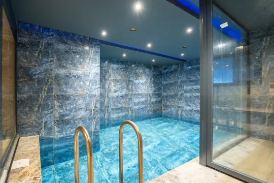 Villa Marble 3
