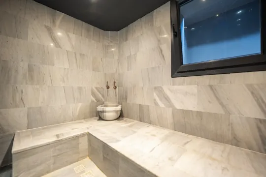 Villa Marble 3