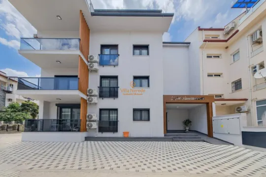 Light Suite Apart  3