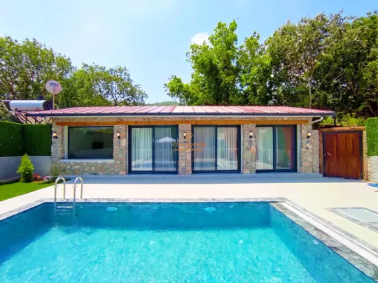 Viilla Meşe Kayaköy