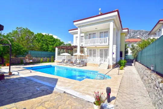 Villa Alya Üzümlü