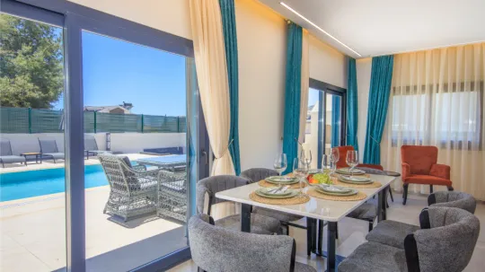 Villa Hometown Mendos