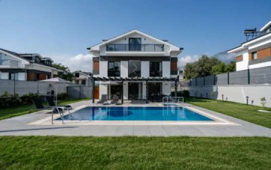 Villa Dreaming 3 - Geniş Havuzlu & Plaja Yakın Kiralık Villa