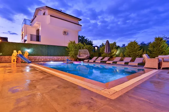 Villa Atlantis 2