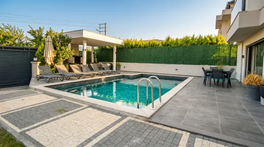 Villa Dolphin