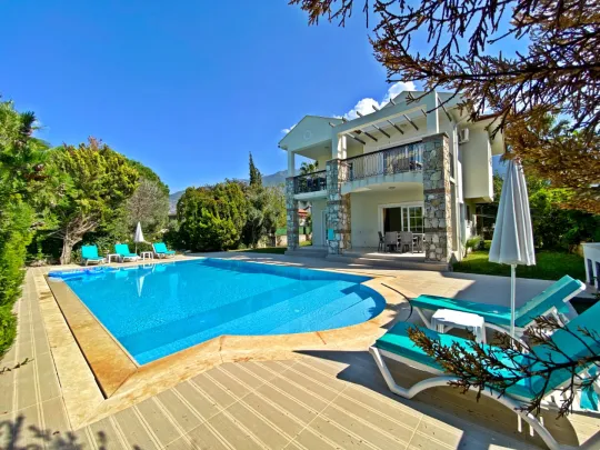Villa Gold