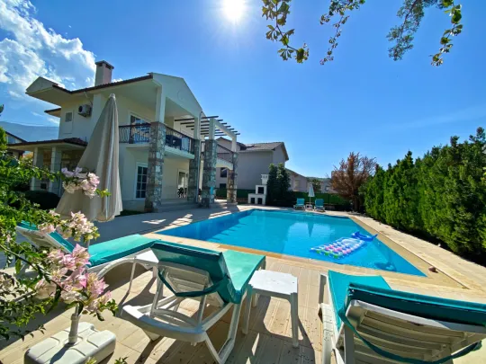 Villa Gold