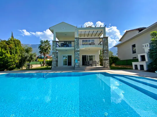 Villa Gold