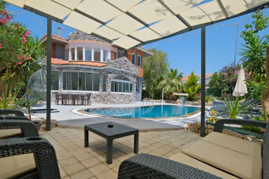 Villa İzli