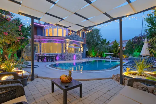 Villa İzli