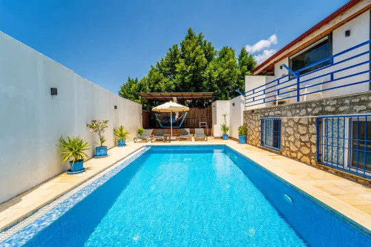 Villa Kutlu 1 - Jakuzi & Kapalı Havuzlu Villa Kiralama