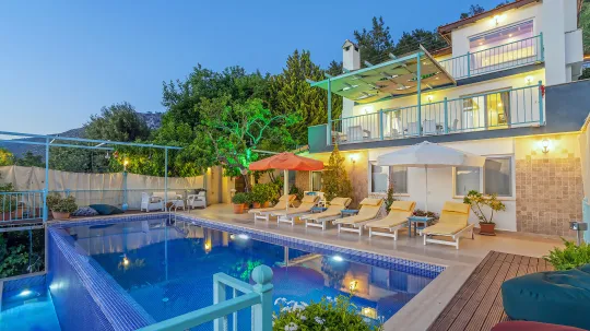 Villa Lovely