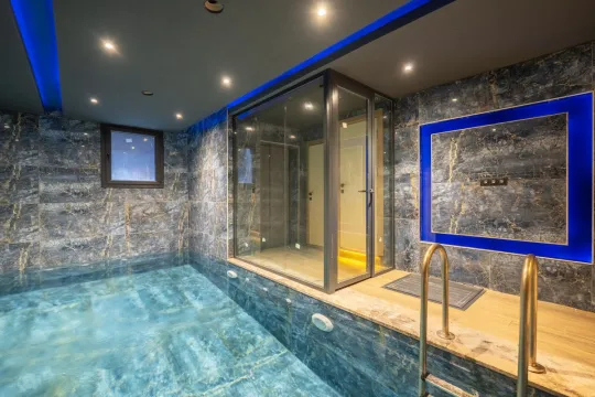 Villa Marble 2