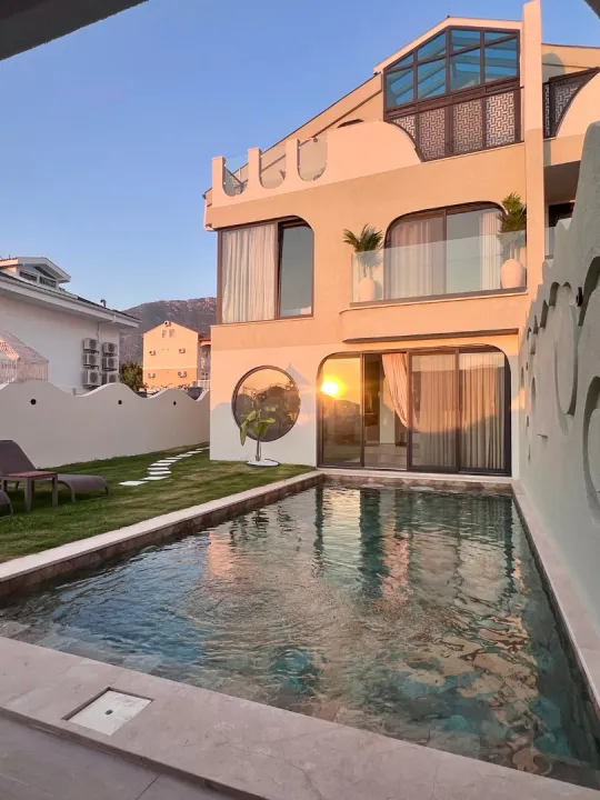 Villa Nymora House