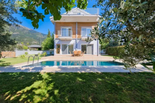 Villa Lydia Duo