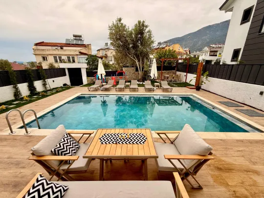 Villa Bee B
